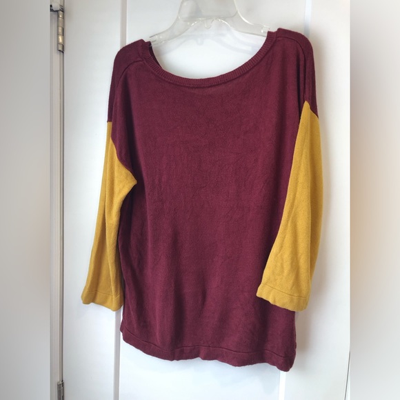 Three quarter sleeve shirt - Picture 2 of 3